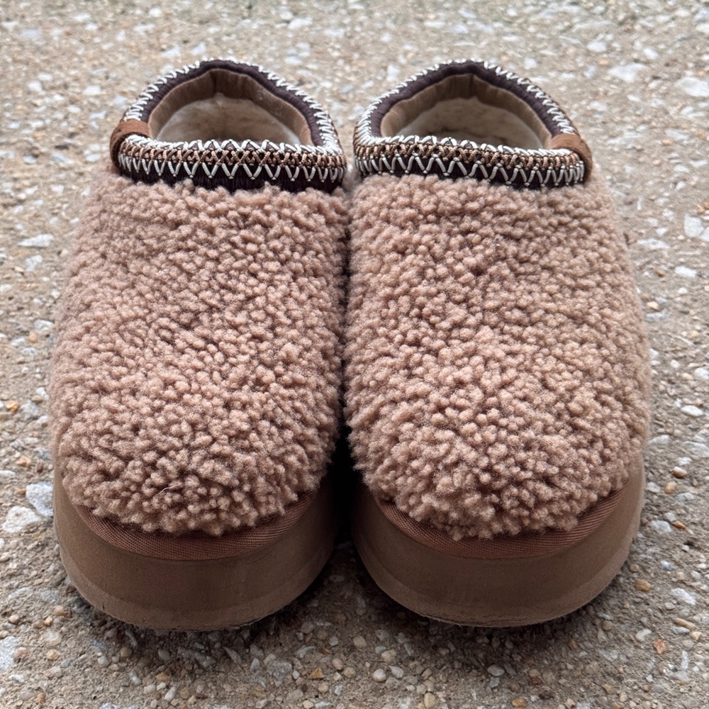 UGG Tazz Maxi Curly Genuine Shearling Platform Slipper